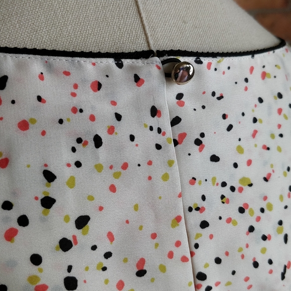 Ann Taylor White Paint Splatter Pleat Front Blouse - Picture 4 of 8